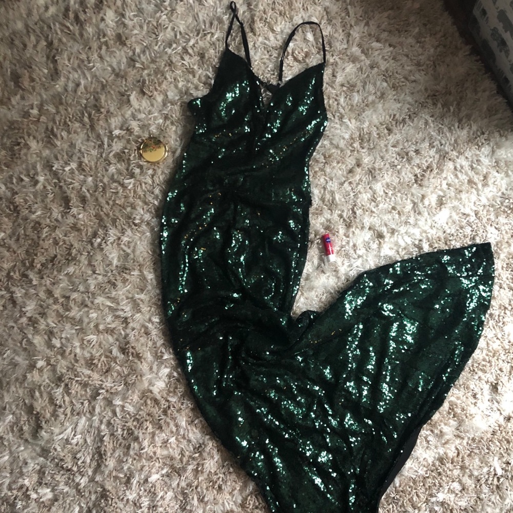 Long Mermaid Cut Green Sequin Gown